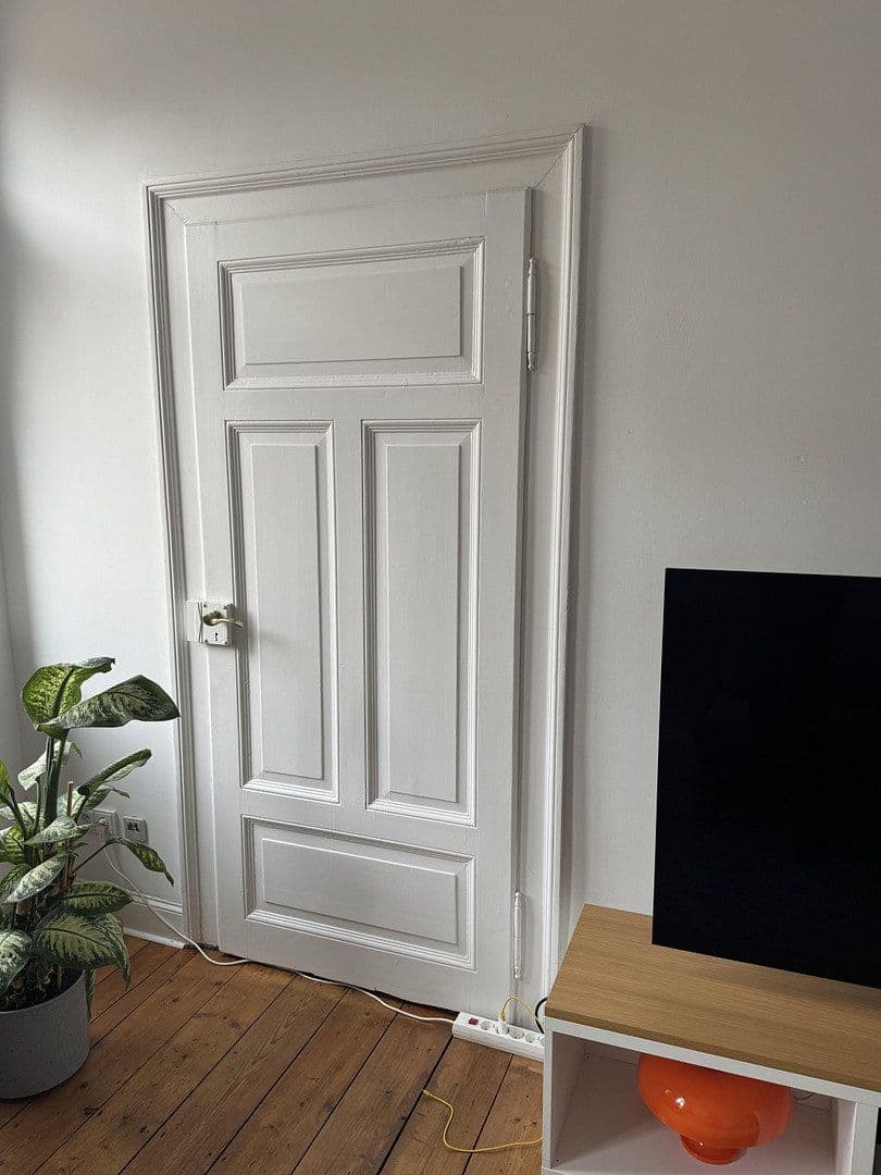 Prenájom bytu 3-izbový 84 m², Mannehim, Bádensko-Wurttembersko Prenájom bytu 3-izbový 84 m², Mannehim, Bádensko-Wurttembersko