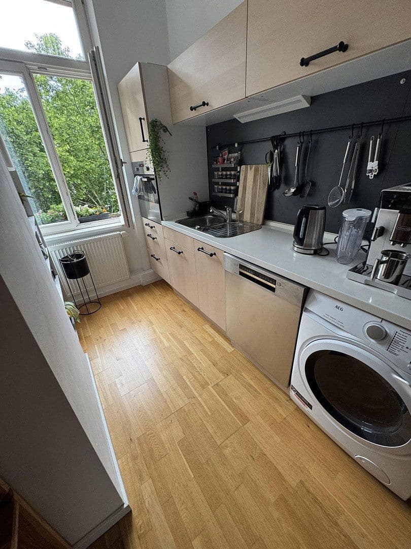 Prenájom bytu 3-izbový 84 m², Mannehim, Bádensko-Wurttembersko Prenájom bytu 3-izbový 84 m², Mannehim, Bádensko-Wurttembersko