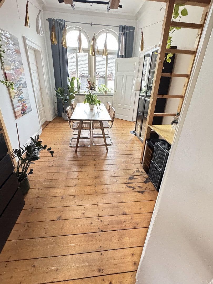 Prenájom bytu 3-izbový 84 m², Mannehim, Bádensko-Wurttembersko Prenájom bytu 3-izbový 84 m², Mannehim, Bádensko-Wurttembersko