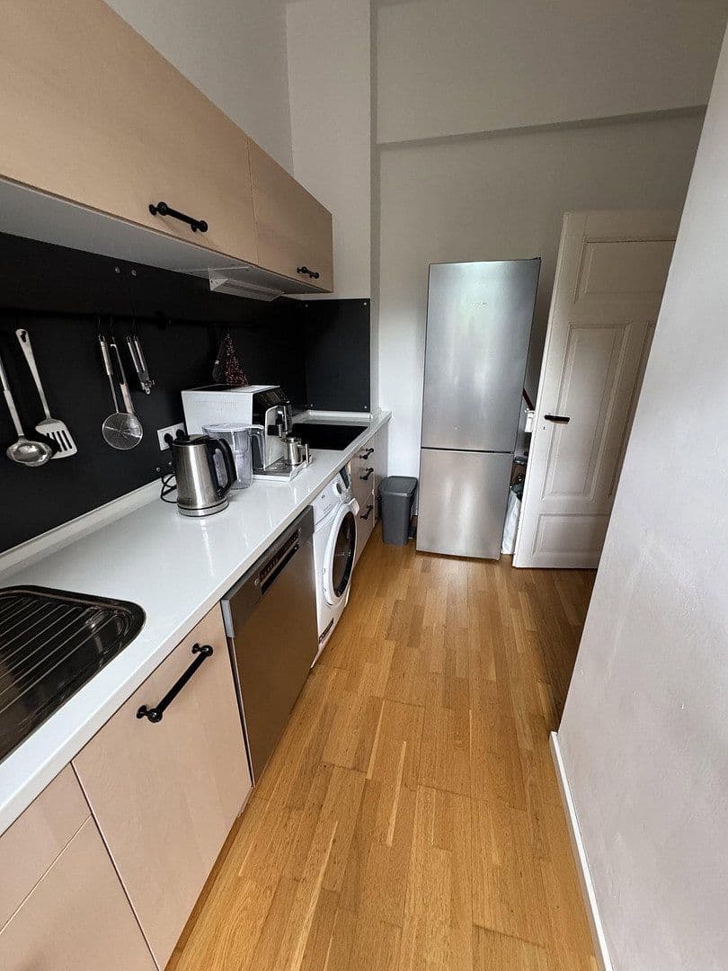 Prenájom bytu 3-izbový 84 m², Mannehim, Bádensko-Wurttembersko Prenájom bytu 3-izbový 84 m², Mannehim, Bádensko-Wurttembersko