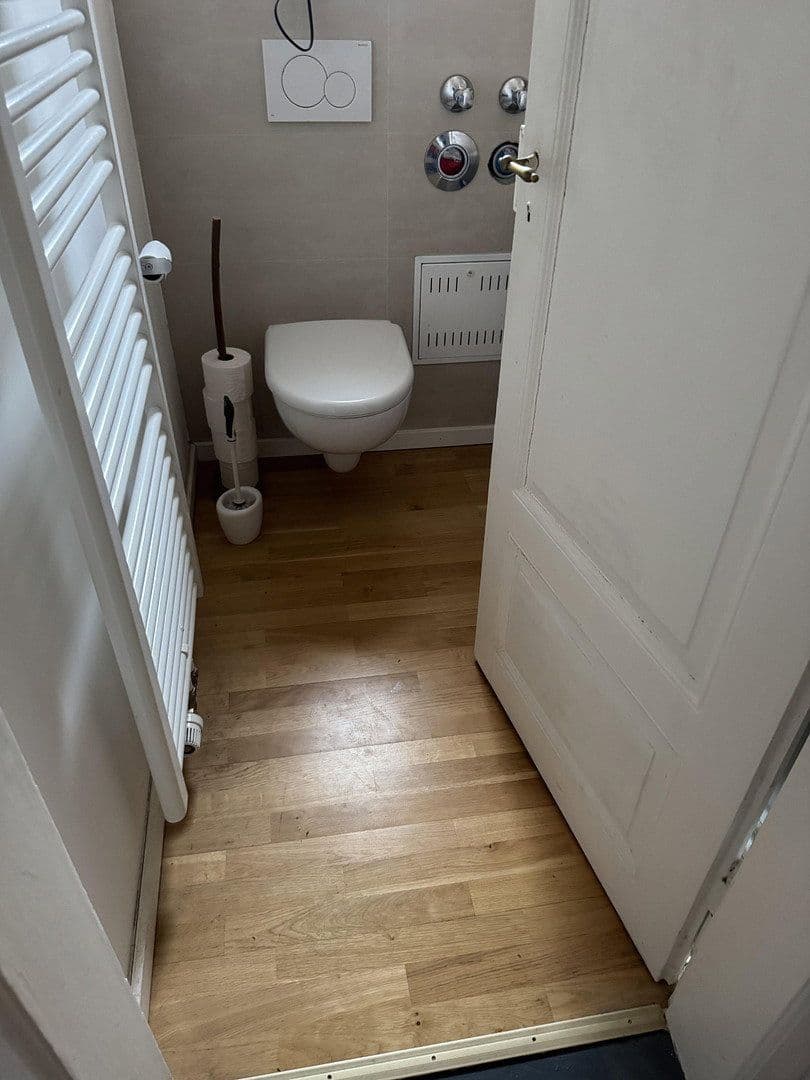 Prenájom bytu 3-izbový 84 m², Mannehim, Bádensko-Wurttembersko Prenájom bytu 3-izbový 84 m², Mannehim, Bádensko-Wurttembersko