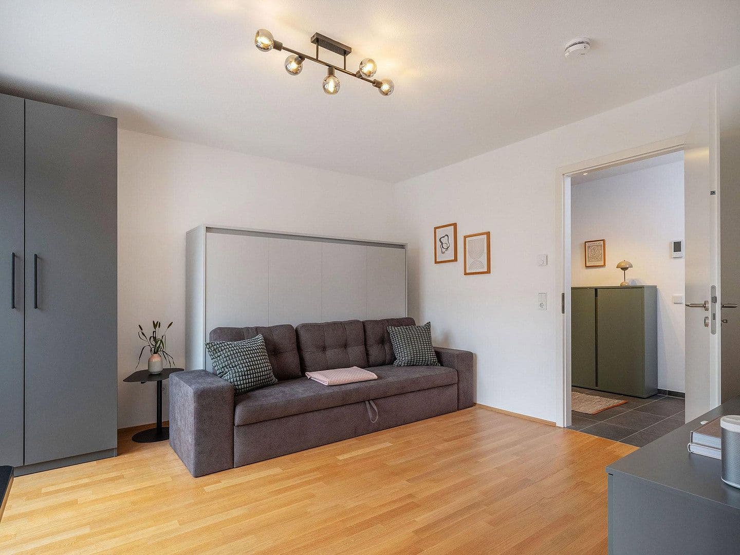 Prenájom bytu 1-izbový 41 m², München - Obersendling, Bavorsko Prenájom bytu 1-izbový 41 m², München - Obersendling, Bavorsko