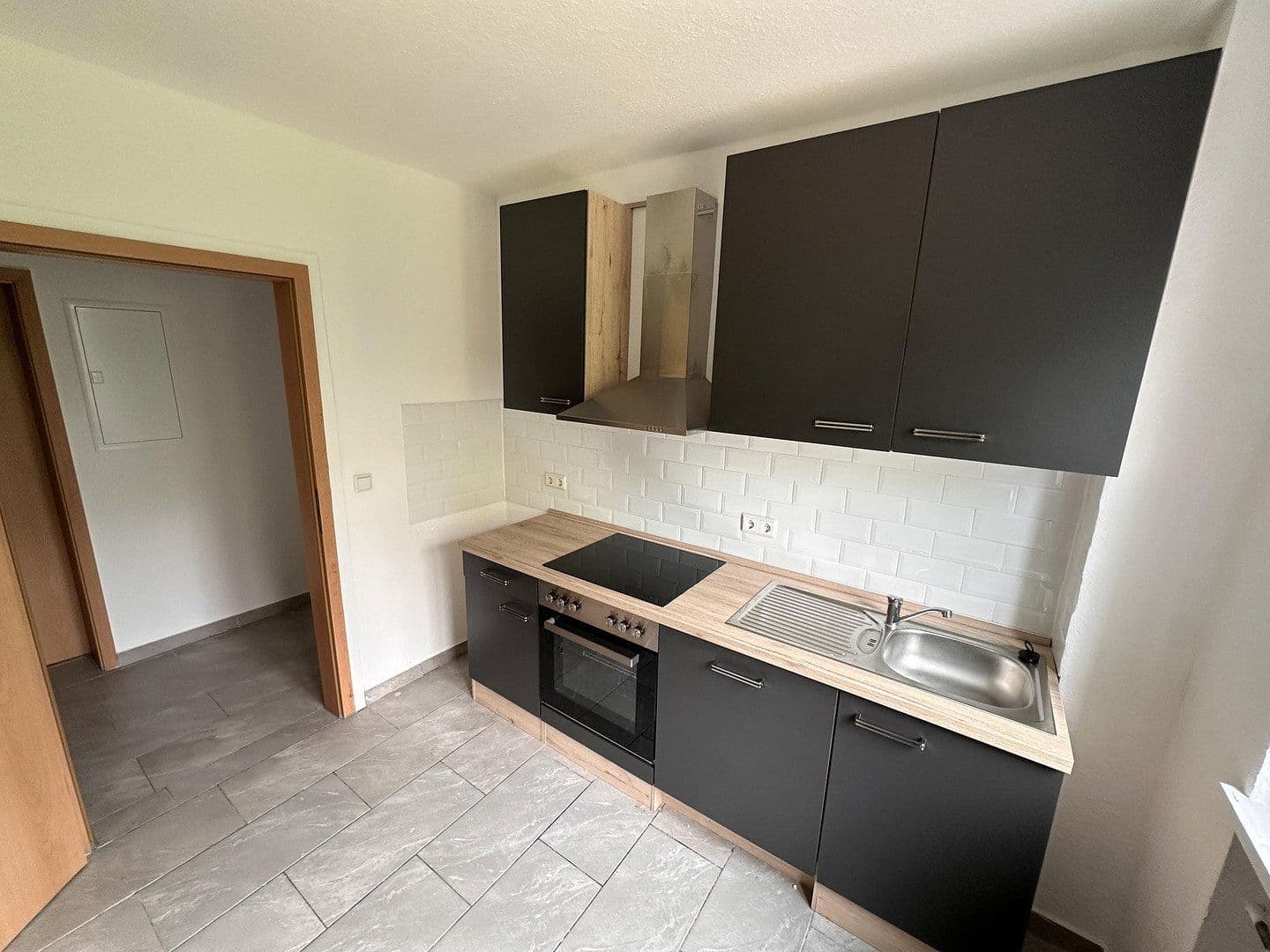 Prenájom bytu 5-izbový 87 m², Burger Landstrasse 58, Herborn, Hesensko Prenájom bytu 5-izbový 87 m², Burger Landstrasse 58, Herborn, Hesensko