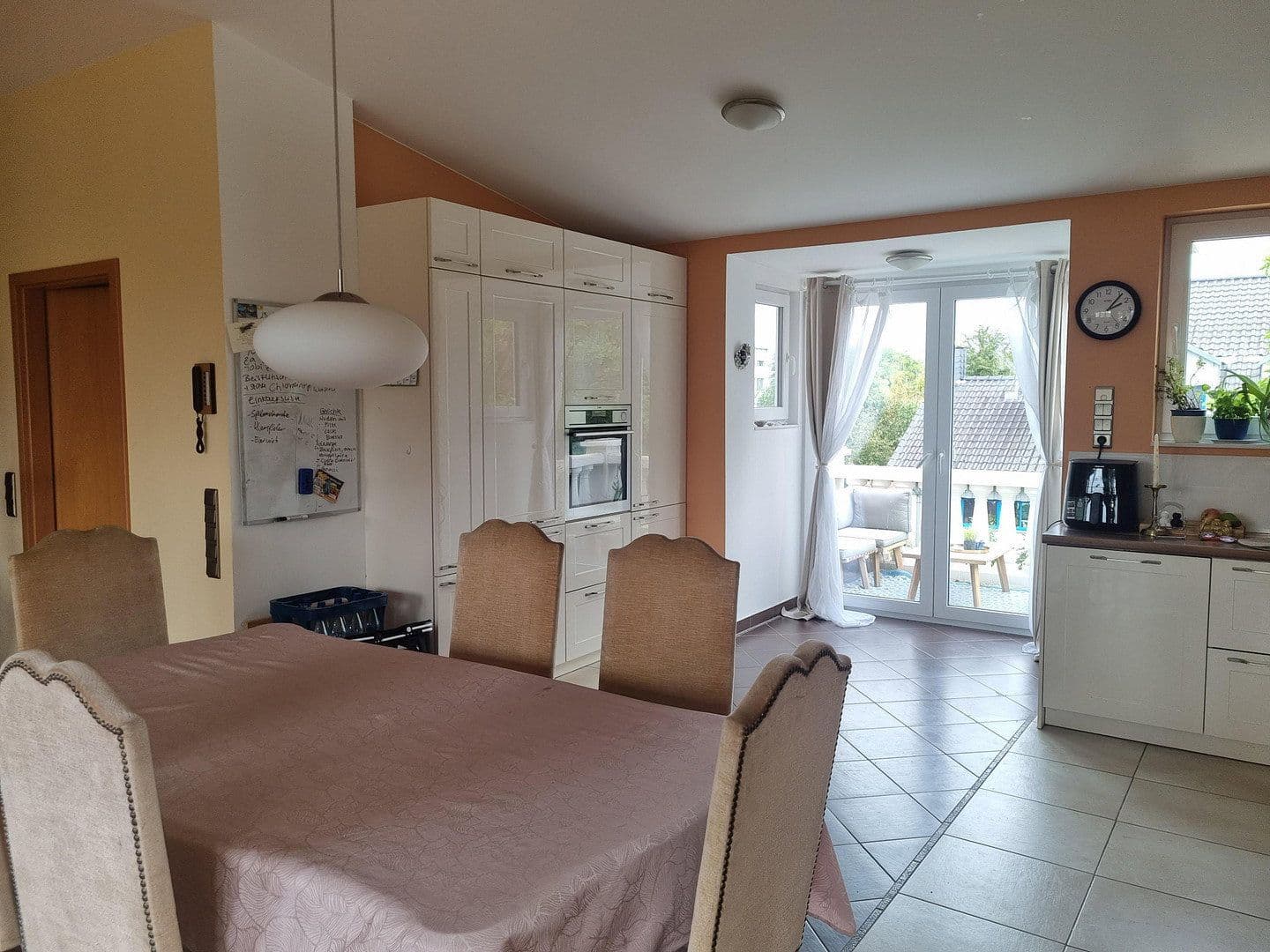 Predaj domu 245 m², pozemek 1.147 m², Gernsheim, Hesensko Predaj domu 245 m², pozemek 1.147 m², Gernsheim, Hesensko