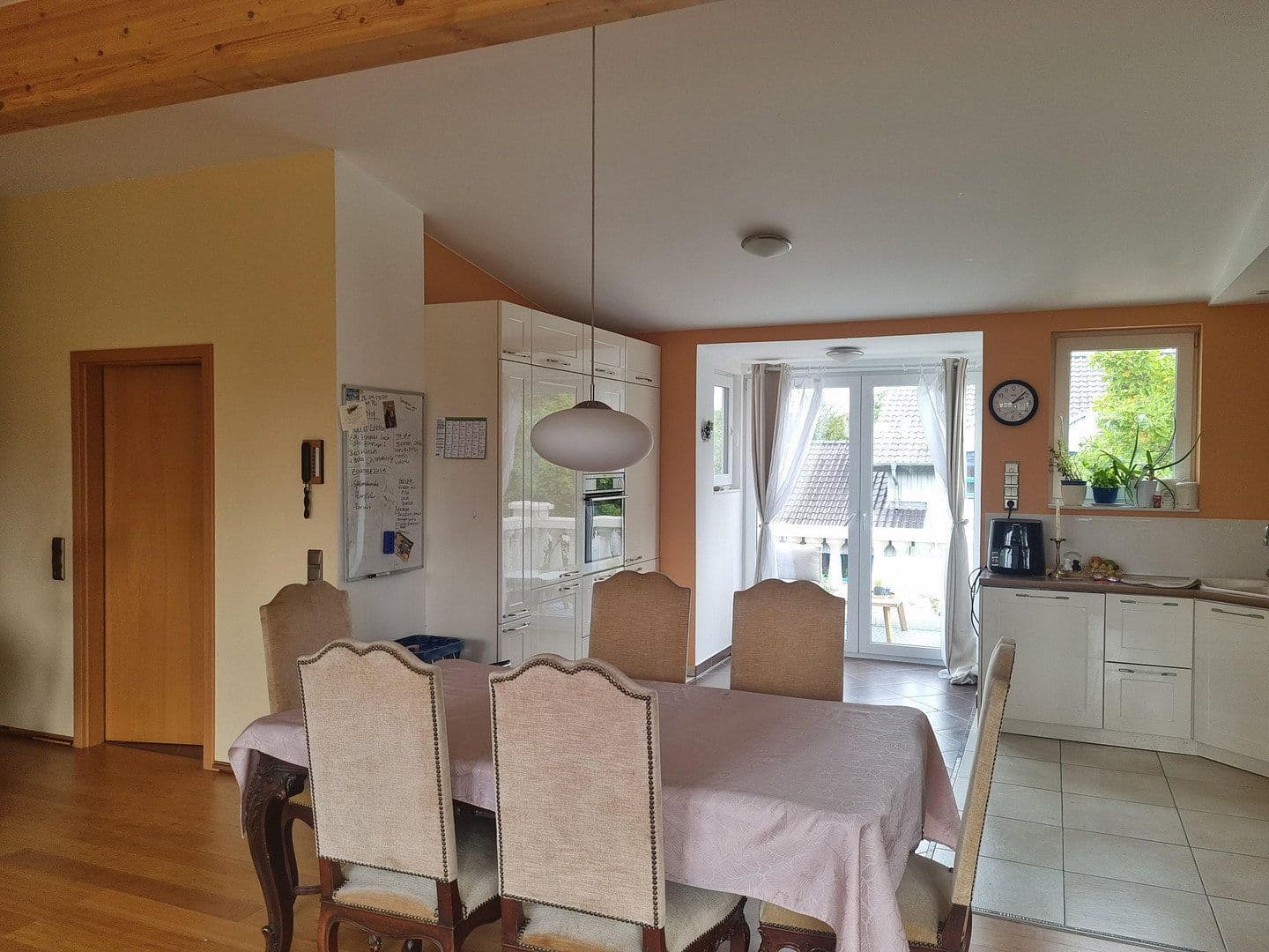 Predaj domu 245 m², pozemek 1.147 m², Gernsheim, Hesensko Predaj domu 245 m², pozemek 1.147 m², Gernsheim, Hesensko