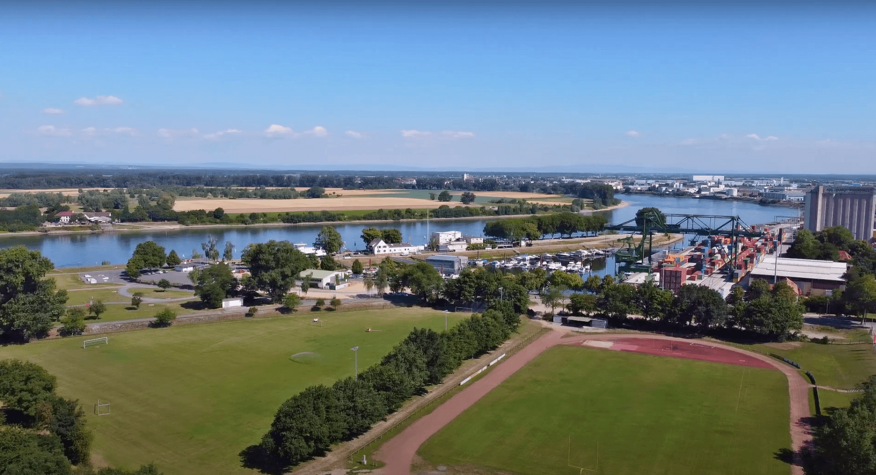 Predaj domu 245 m², pozemek 1.147 m², Gernsheim, Hesensko Predaj domu 245 m², pozemek 1.147 m², Gernsheim, Hesensko