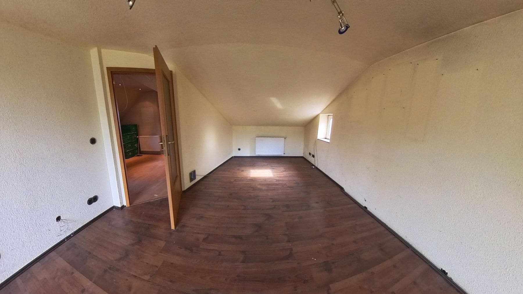 Predaj domu 164 m², pozemek 595 m², Dorfstr. 17, Priborn, Meklenbursko-Predpomoransko Predaj domu 164 m², pozemek 595 m², Dorfstr. 17, Priborn, Meklenbursko-Predpomoransko