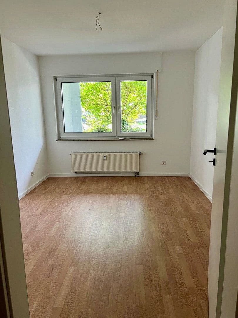Prenájom bytu 2-izbový 62 m², Rheindorfer Straße 168, Langenfeld (Rheinland), Severné Porýnie - Westfálsko Prenájom bytu 2-izbový 62 m², Rheindorfer Straße 168, Langenfeld (Rheinland), Severné Porýnie - Westfálsko