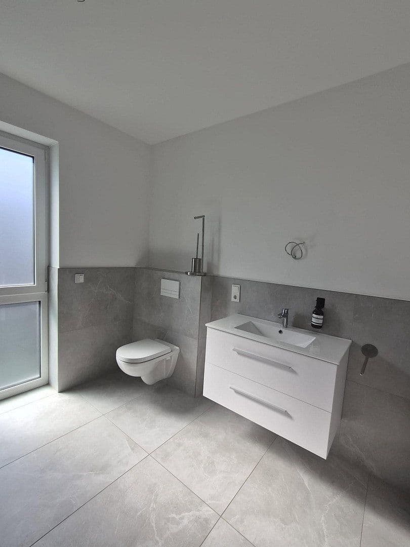 Prenájom bytu 2-izbový 63 m², Brölstraße 72, Waldbröl, Severné Porýnie - Westfálsko Prenájom bytu 2-izbový 63 m², Brölstraße 72, Waldbröl, Severné Porýnie - Westfálsko