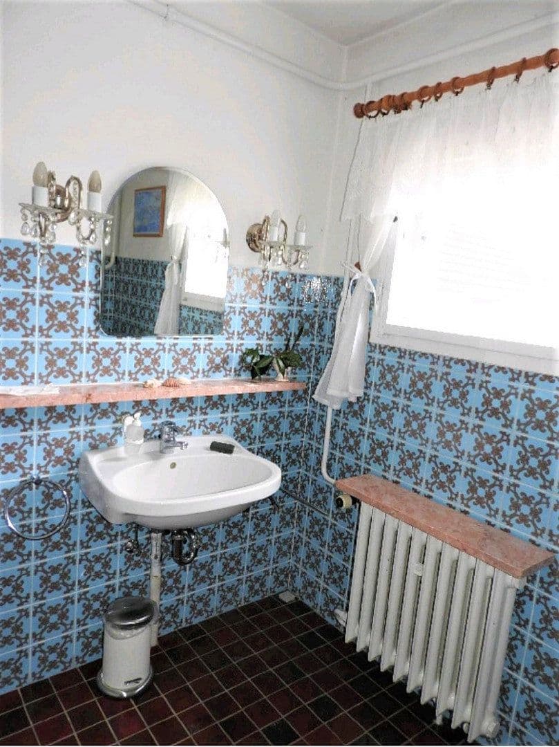 Predaj domu 165 m², pozemek 1.325 m², Heldburg, Durínsko Predaj domu 165 m², pozemek 1.325 m², Heldburg, Durínsko