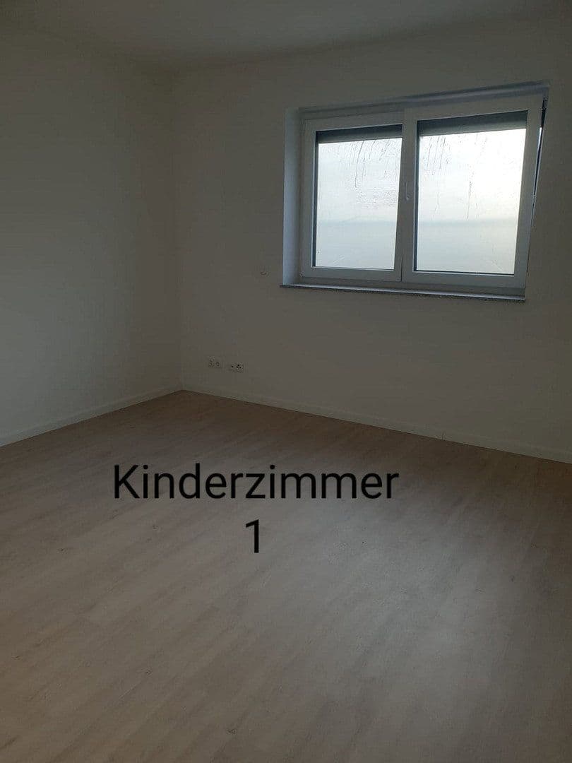 Prenájom bytu 4-izbový 113 m², Wöllstadt, Hesensko Prenájom bytu 4-izbový 113 m², Wöllstadt, Hesensko