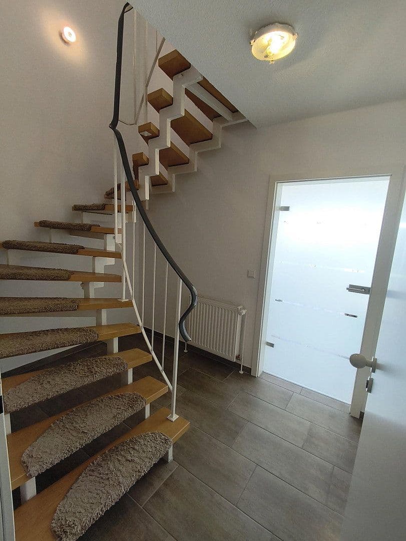 Prenájom bytu 2-izbový 80 m², Frickestraße 2-4, Leipzig, Sasko Prenájom bytu 2-izbový 80 m², Frickestraße 2-4, Leipzig, Sasko