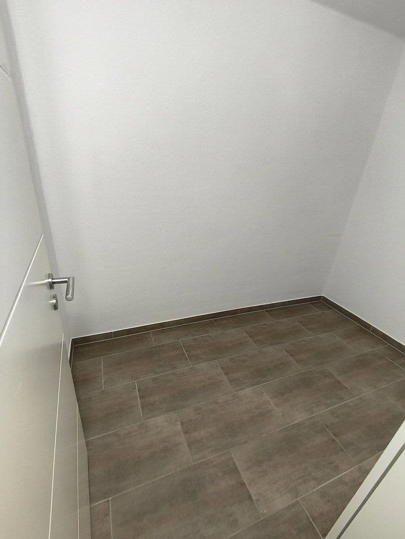 Prenájom bytu 2-izbový 80 m², Frickestraße 2-4, Leipzig, Sasko Prenájom bytu 2-izbový 80 m², Frickestraße 2-4, Leipzig, Sasko