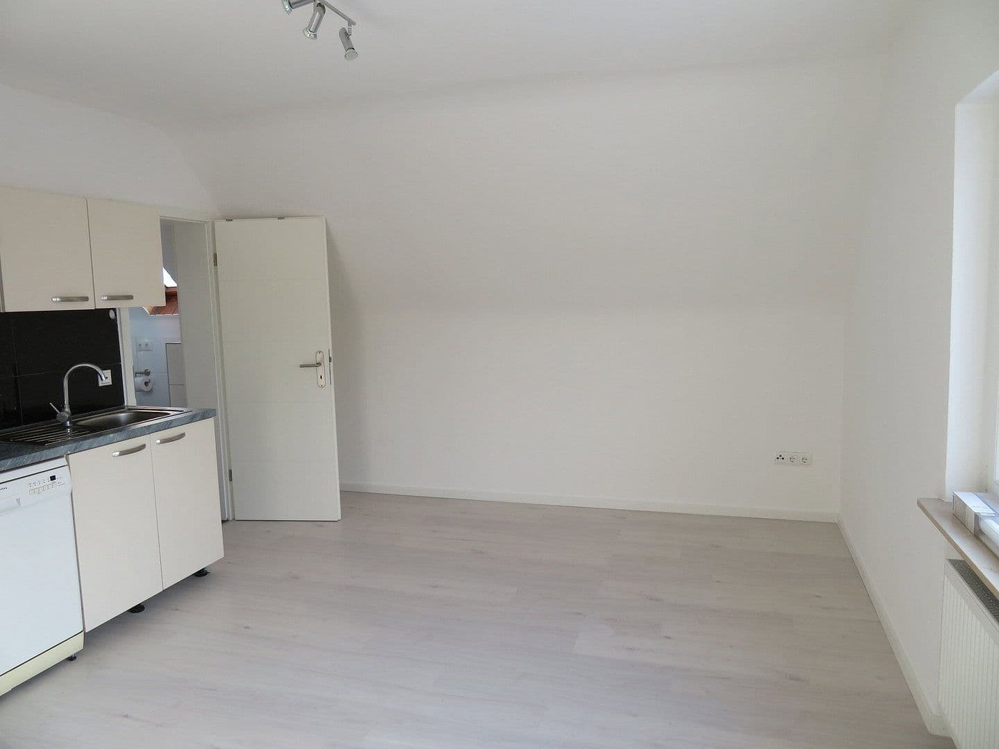 Prenájom bytu 1-izbový 30 m², Hetzerath, Porýnie-Falcko Prenájom bytu 1-izbový 30 m², Hetzerath, Porýnie-Falcko