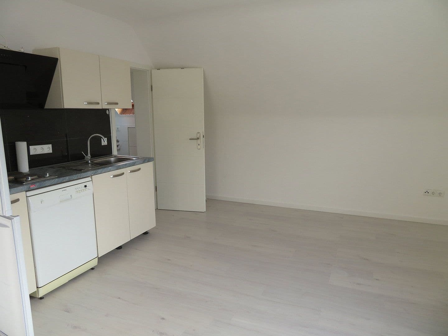 Prenájom bytu 1-izbový 30 m², Hetzerath, Porýnie-Falcko Prenájom bytu 1-izbový 30 m², Hetzerath, Porýnie-Falcko