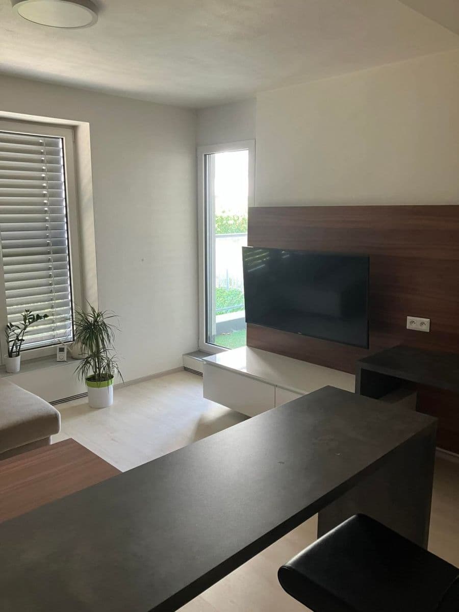 Prenájom bytu 2-izbový 50 m², Karla Kryla, Brno, Jihomoravský kraj Prenájom bytu 2-izbový 50 m², Karla Kryla, Brno, Jihomoravský kraj