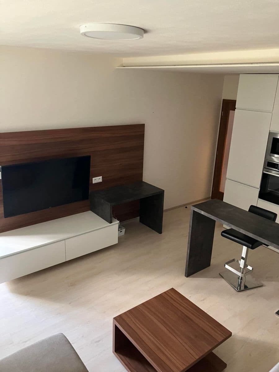 Prenájom bytu 2-izbový 50 m², Karla Kryla, Brno, Jihomoravský kraj Prenájom bytu 2-izbový 50 m², Karla Kryla, Brno, Jihomoravský kraj