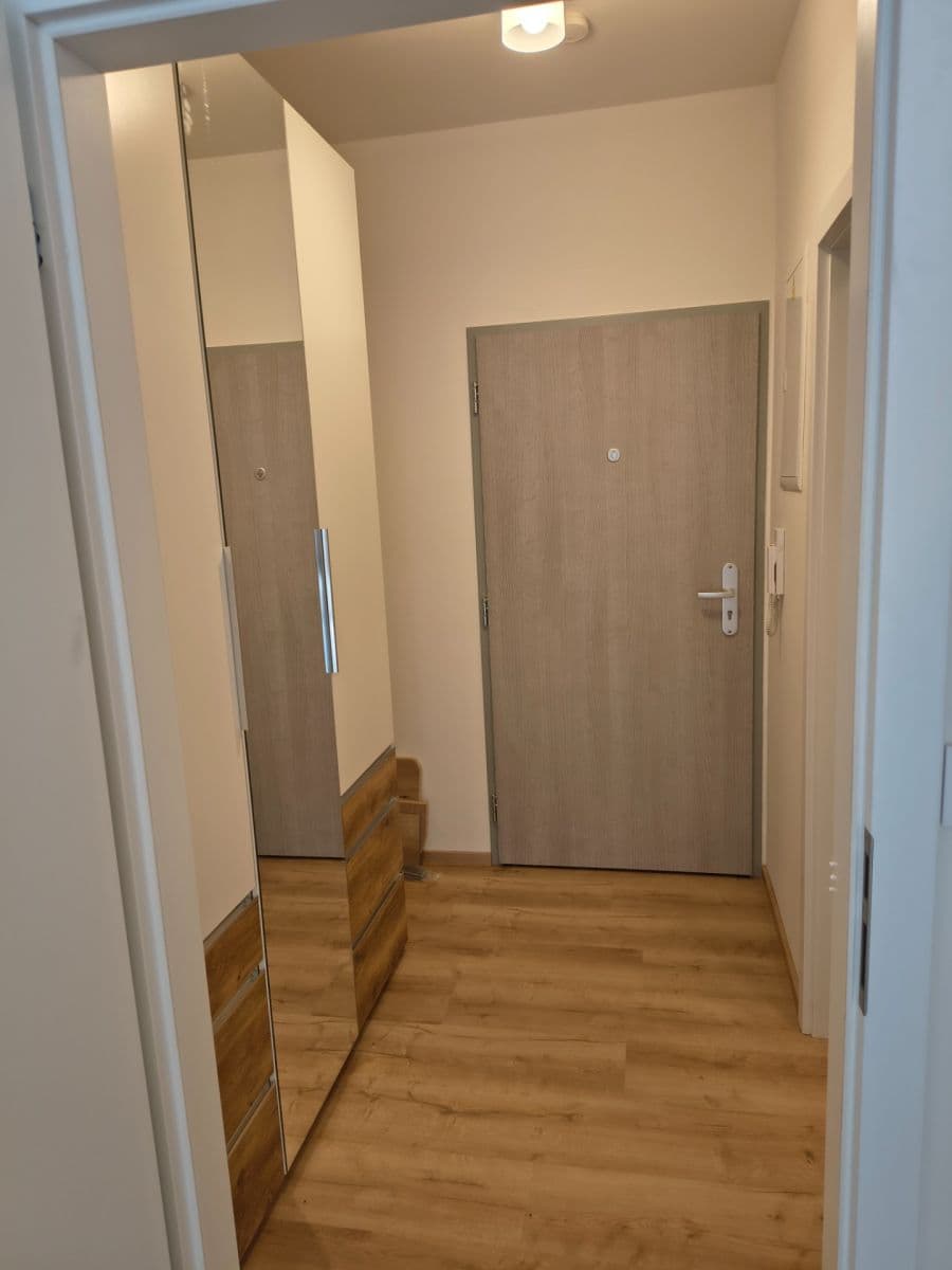 Prenájom bytu 1-izbový 37 m², Gerstelova, Praha, Praha Prenájom bytu 1-izbový 37 m², Gerstelova, Praha, Praha