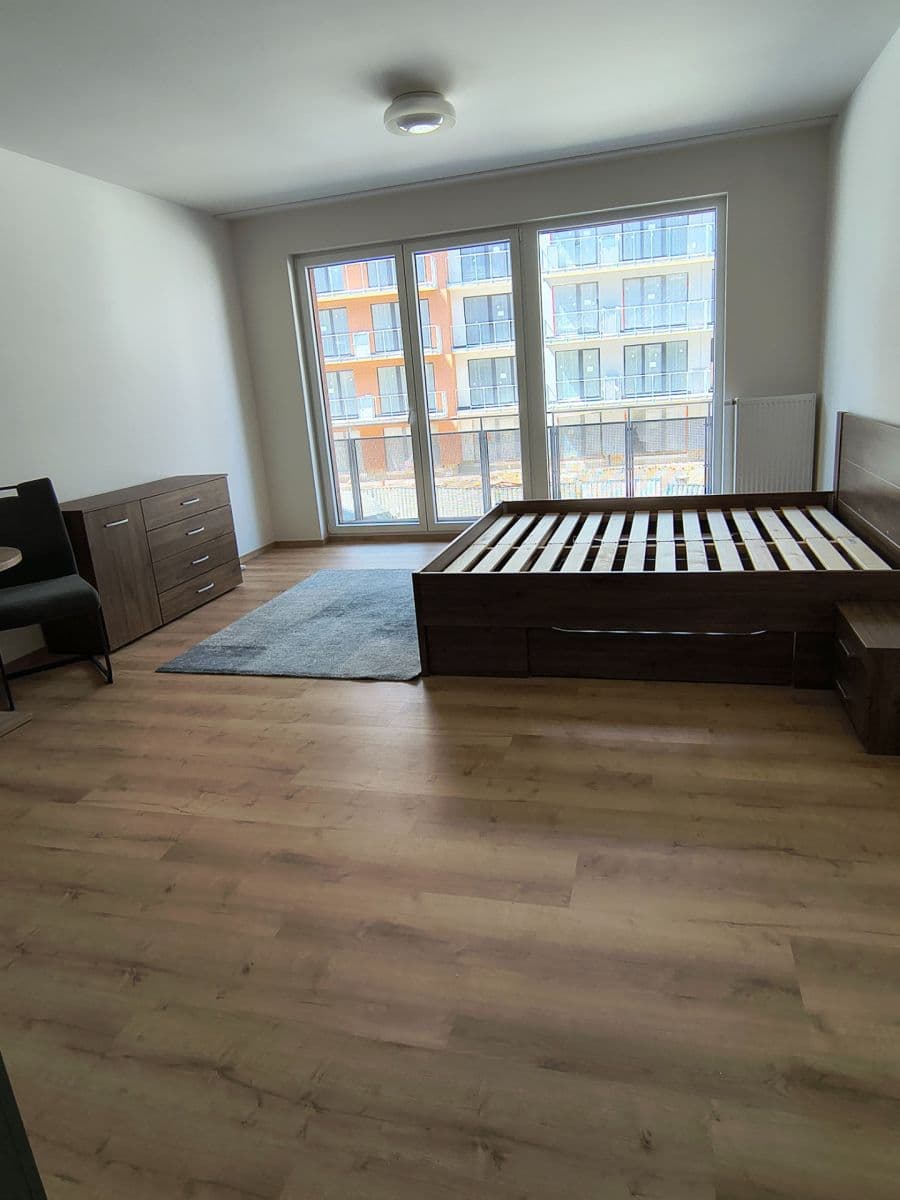 Prenájom bytu 1-izbový 37 m², Gerstelova, Praha, Praha Prenájom bytu 1-izbový 37 m², Gerstelova, Praha, Praha