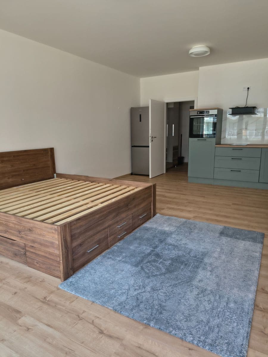 Prenájom bytu 1-izbový 37 m², Gerstelova, Praha, Praha Prenájom bytu 1-izbový 37 m², Gerstelova, Praha, Praha