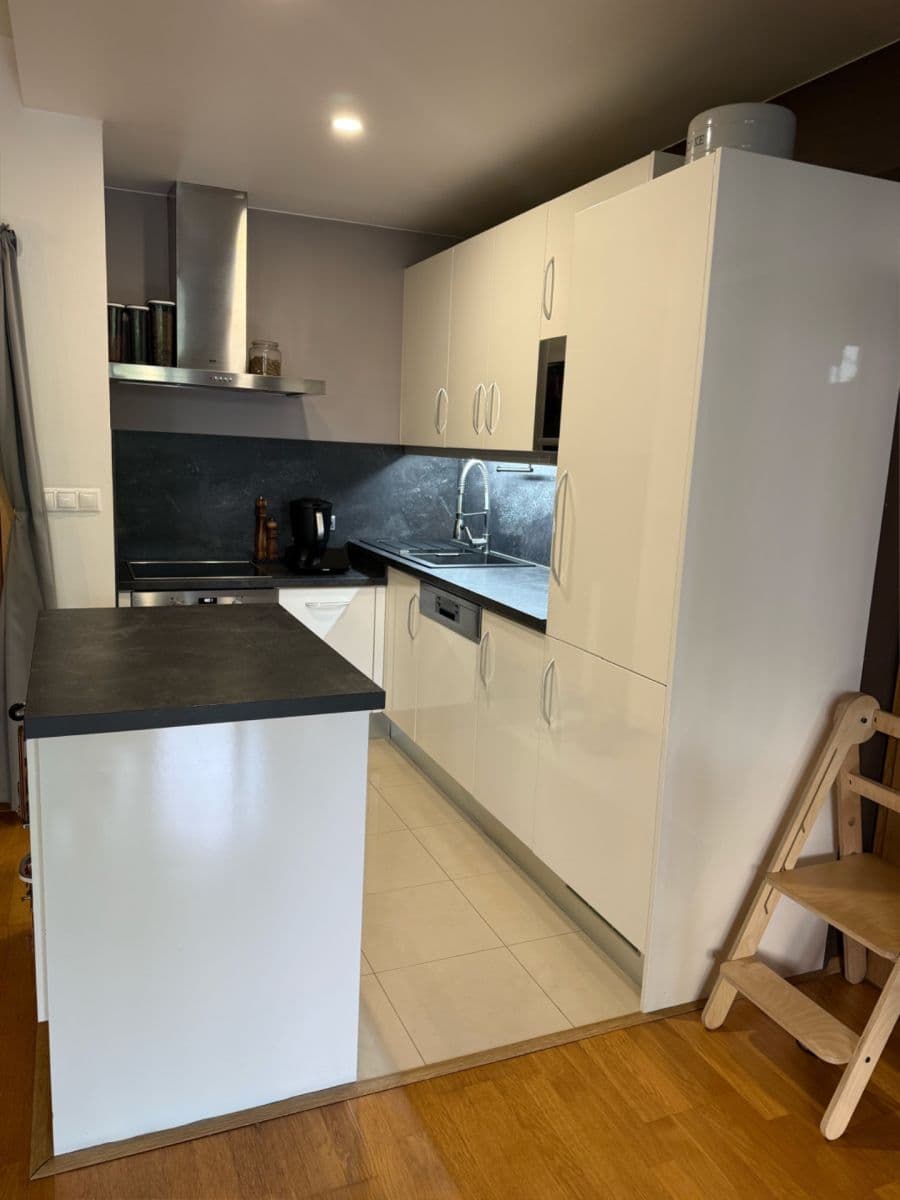 Prenájom bytu 3-izbový 70 m², Kamýcká, Praha, Praha Prenájom bytu 3-izbový 70 m², Kamýcká, Praha, Praha