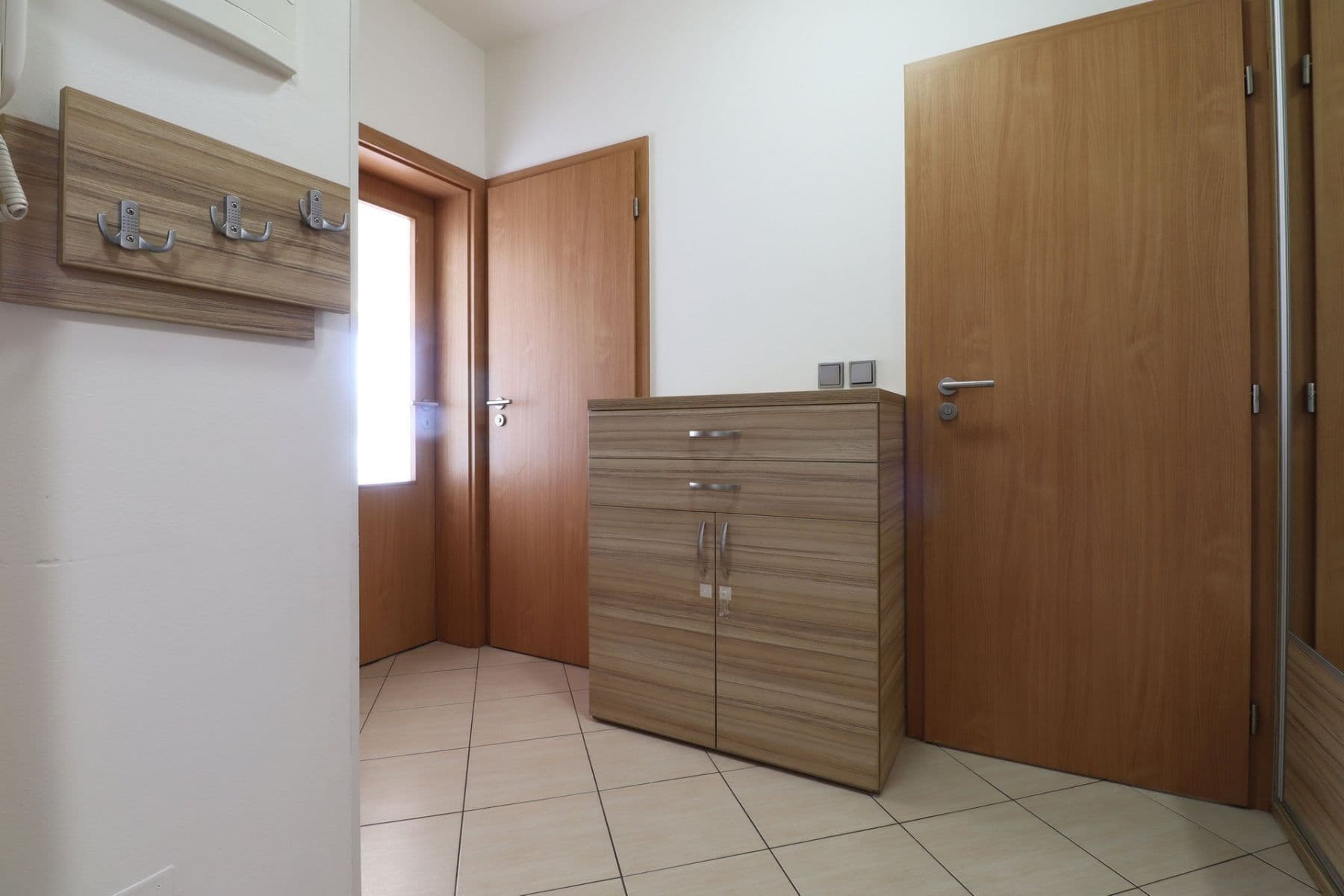 Prenájom bytu 3-izbový 65 m², Jana Přibíka, Praha, Praha Prenájom bytu 3-izbový 65 m², Jana Přibíka, Praha, Praha