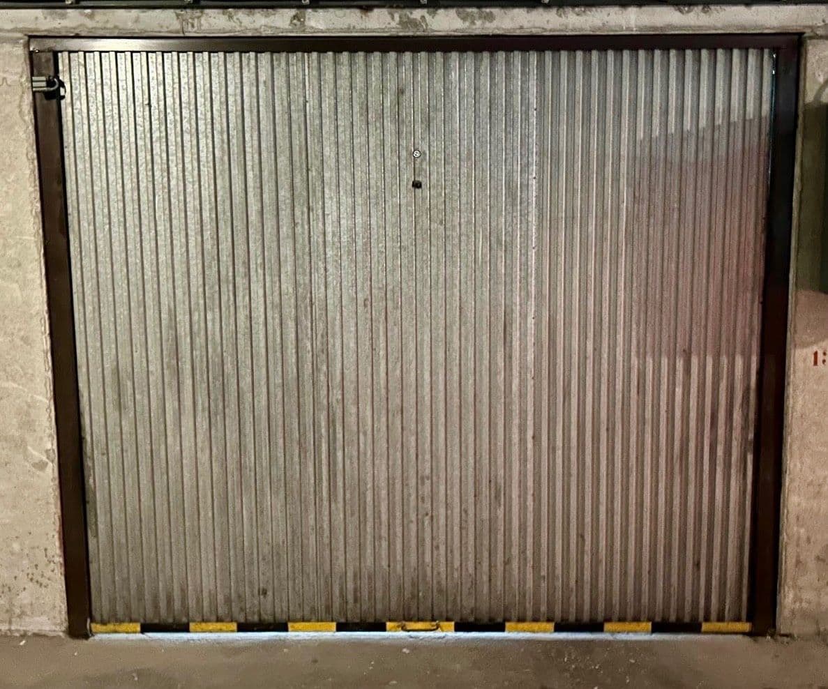 Predaj garáže 17 m², Dvojkrížna, Vrakuňa, Bratislavský kraj Predaj garáže 17 m², Dvojkrížna, Vrakuňa, Bratislavský kraj
