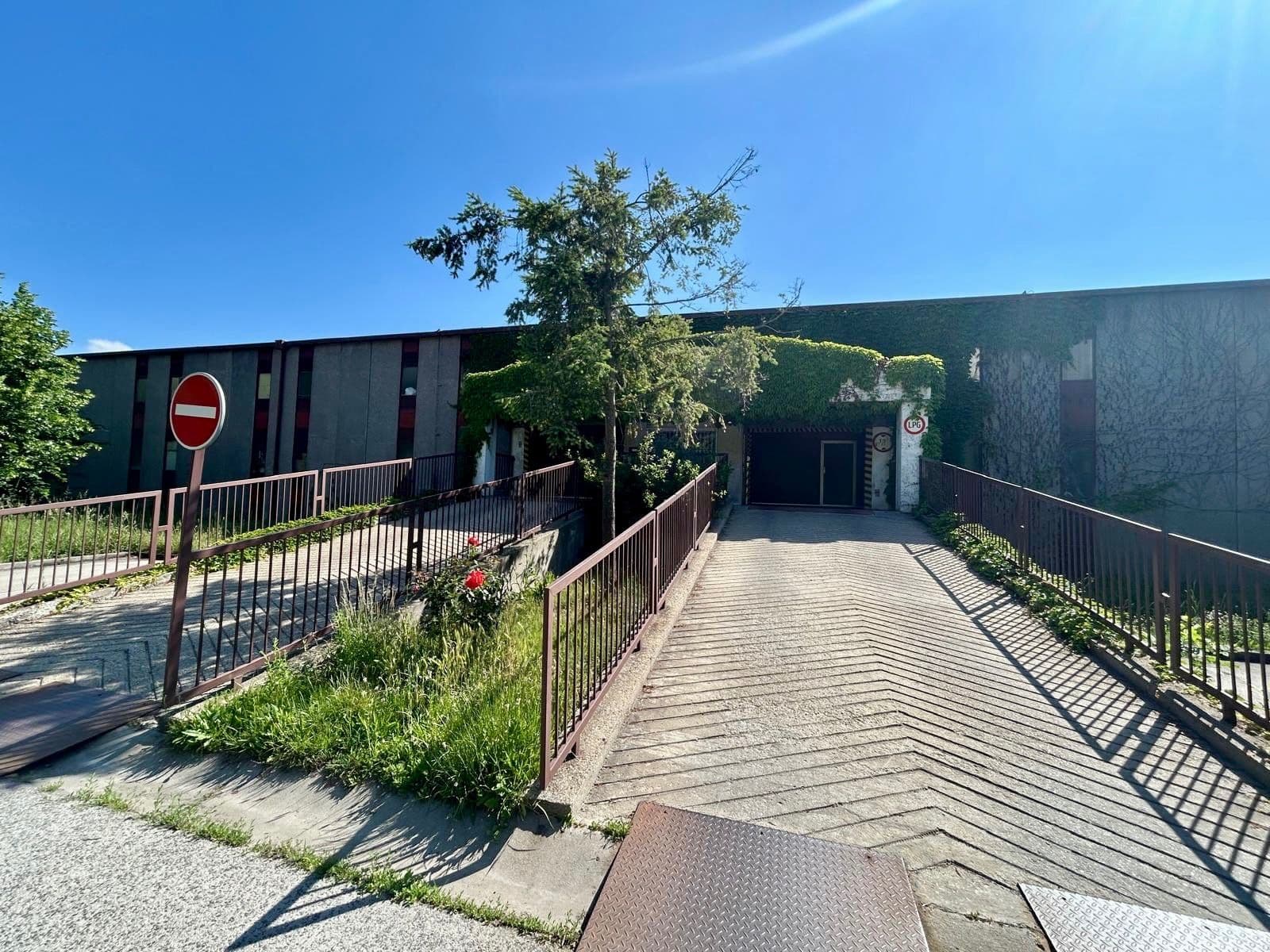Predaj garáže 17 m², Dvojkrížna, Vrakuňa, Bratislavský kraj Predaj garáže 17 m², Dvojkrížna, Vrakuňa, Bratislavský kraj