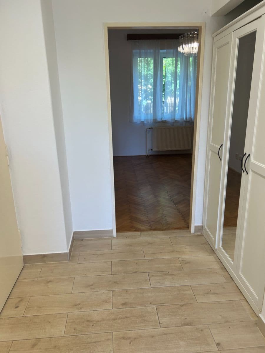 Prenájom bytu 1-izbový 45 m², V Nových Vokovicích, Praha, Praha Prenájom bytu 1-izbový 45 m², V Nových Vokovicích, Praha, Praha