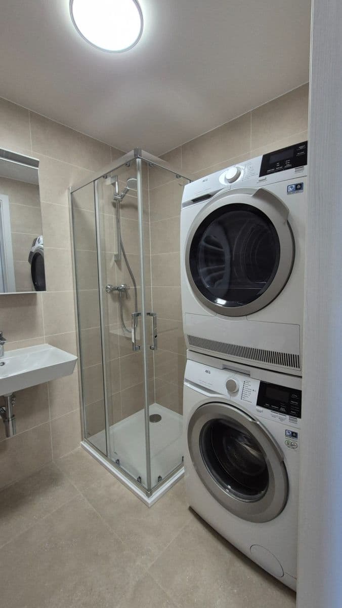 Prenájom bytu 1-izbový 29 m², Jáchymovská, Praha, Praha Prenájom bytu 1-izbový 29 m², Jáchymovská, Praha, Praha
