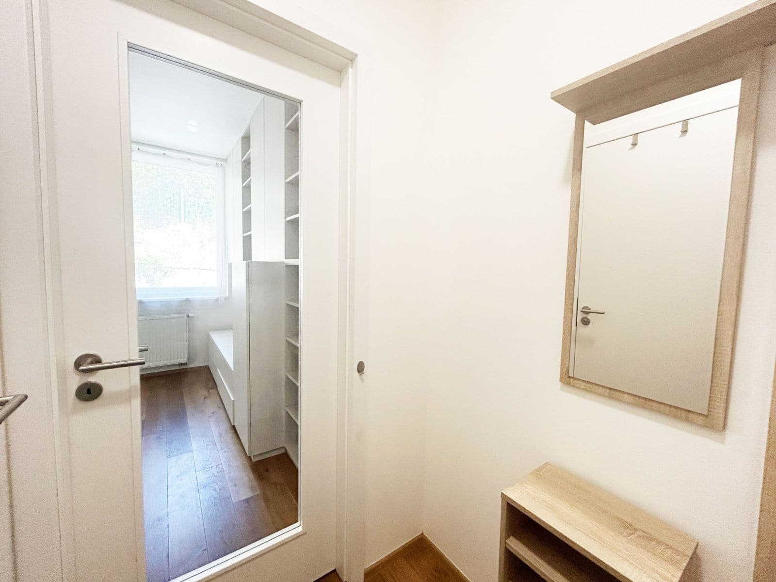 Prenájom bytu 1-izbový 20 m², Perucká, Praha, Praha Prenájom bytu 1-izbový 20 m², Perucká, Praha, Praha