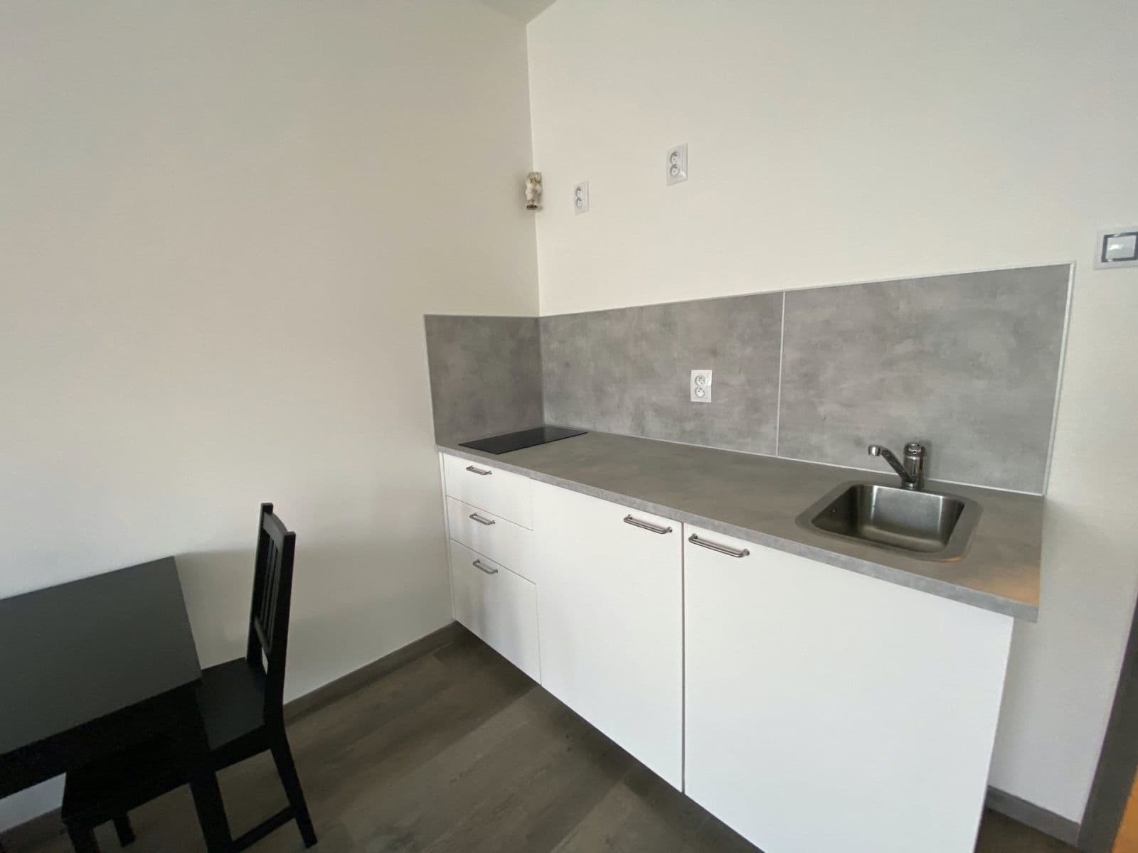 Prenájom bytu 1-izbový 22 m², Bozděchova, Praha, Praha Prenájom bytu 1-izbový 22 m², Bozděchova, Praha, Praha