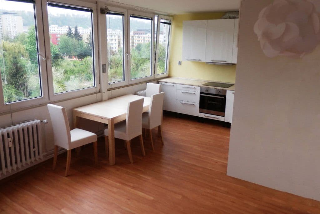 Prenájom bytu 3-izbový 66 m², K Olympiku, Praha, Praha Prenájom bytu 3-izbový 66 m², K Olympiku, Praha, Praha