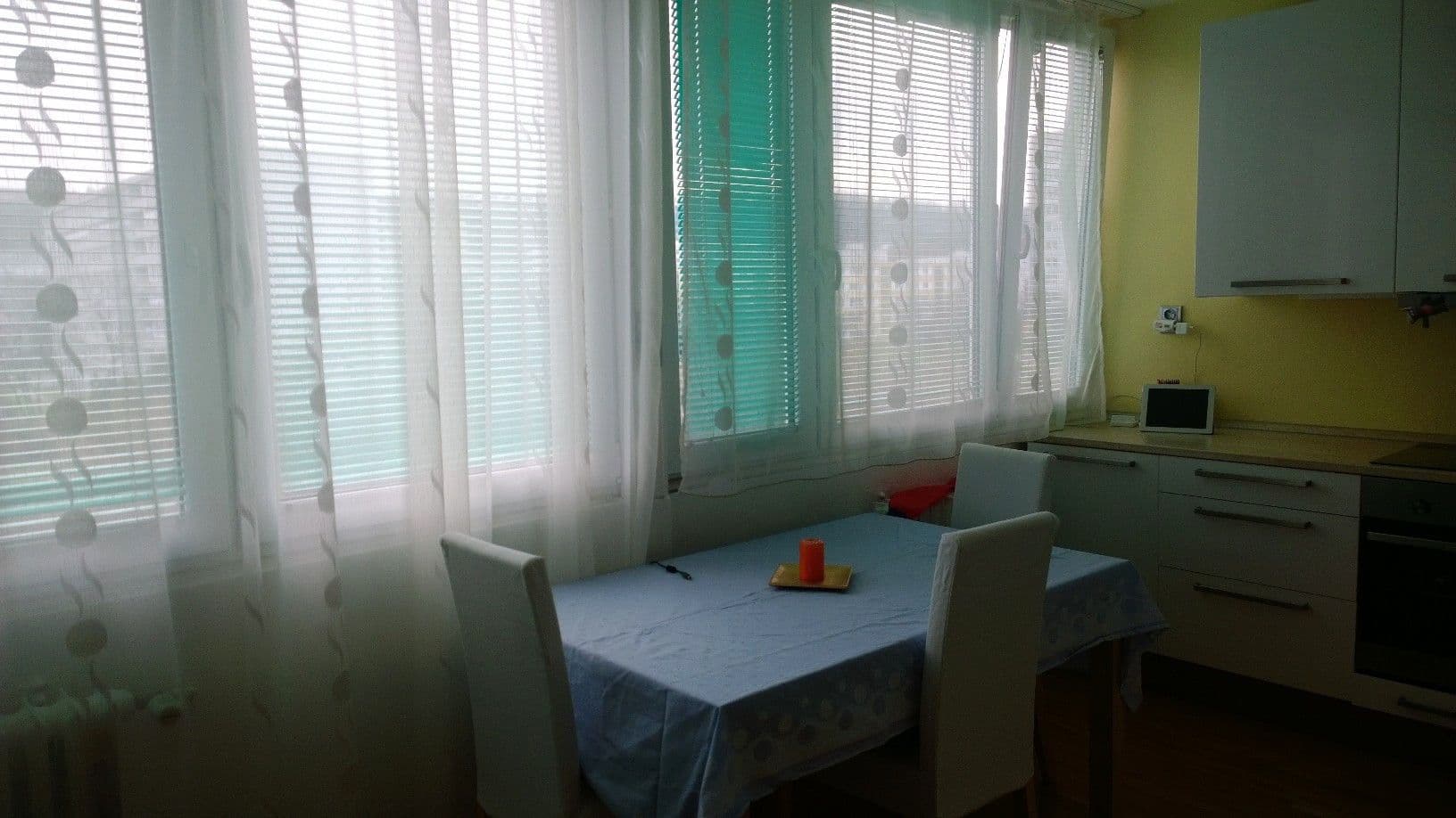 Prenájom bytu 3-izbový 66 m², K Olympiku, Praha, Praha Prenájom bytu 3-izbový 66 m², K Olympiku, Praha, Praha