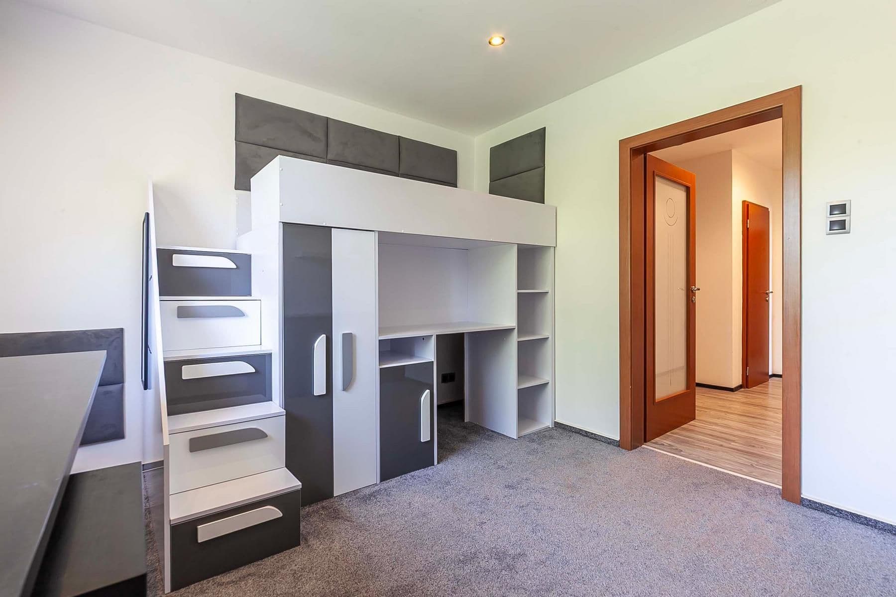Predaj bytu 3-izbový 75 m², Baltská, Liberec, Praha Predaj bytu 3-izbový 75 m², Baltská, Liberec, Praha