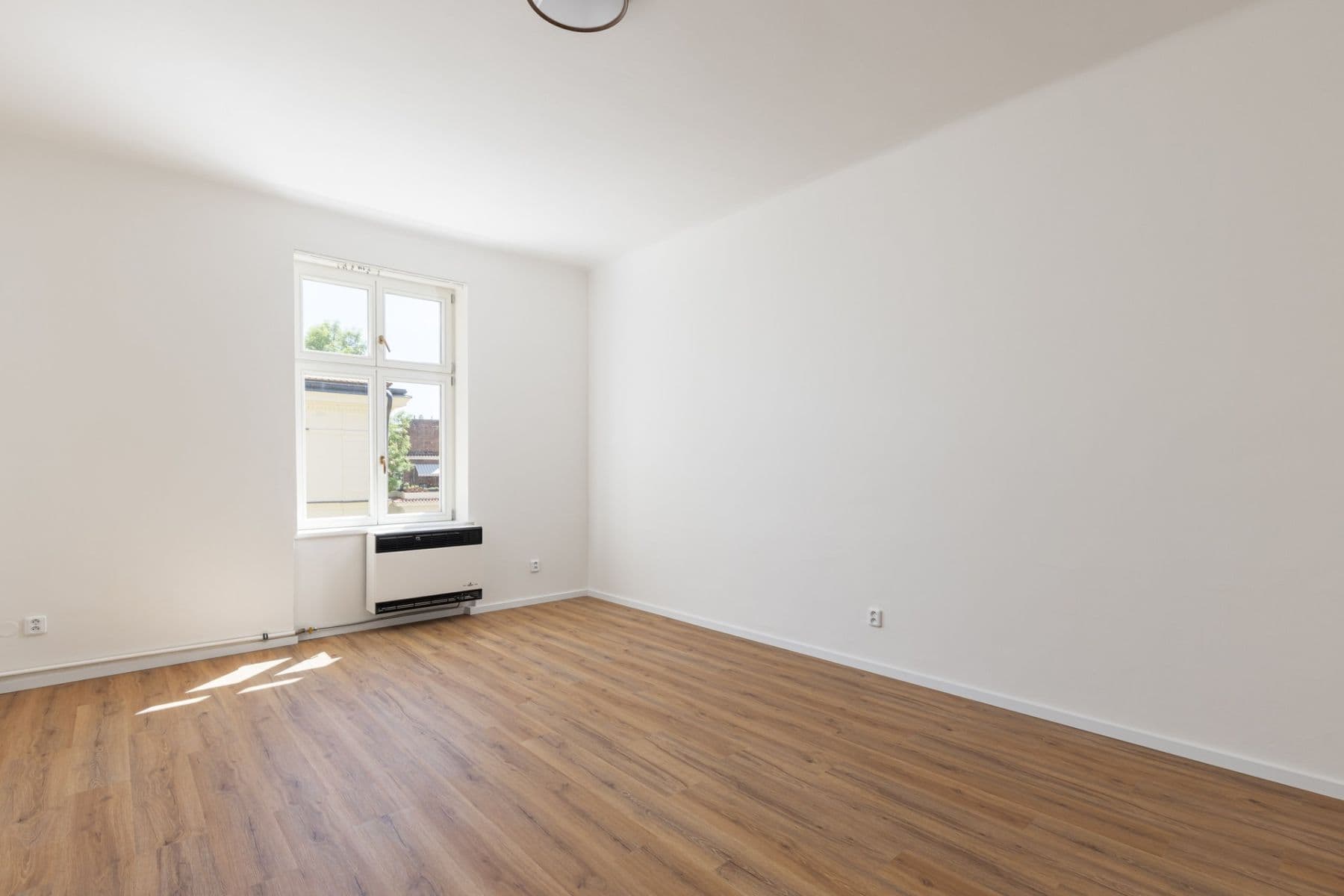 Prenájom bytu 1-izbový 43 m², Újezd, Praha, Praha Prenájom bytu 1-izbový 43 m², Újezd, Praha, Praha