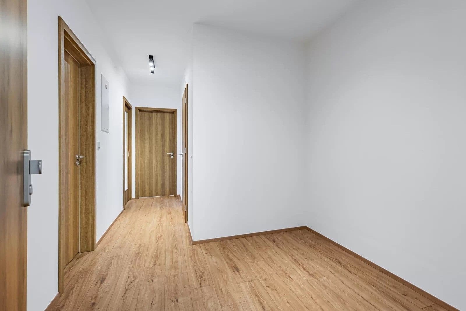 Prenájom bytu 3-izbový 61 m², Tovární, Liberec, Liberecký kraj Prenájom bytu 3-izbový 61 m², Tovární, Liberec, Liberecký kraj
