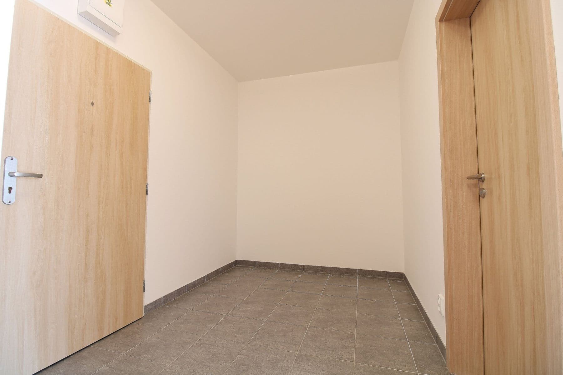 Prenájom bytu 2-izbový 52 m², Jaroslava Holečka, Kladno, Středočeský kraj Prenájom bytu 2-izbový 52 m², Jaroslava Holečka, Kladno, Středočeský kraj