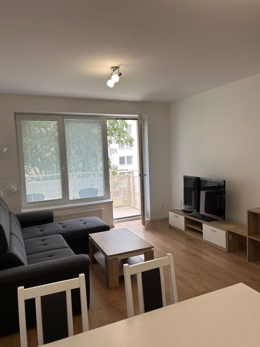 Prenájom bytu 2-izbový 51 m², Galvaniho, Ružinov, Bratislavský kraj Prenájom bytu 2-izbový 51 m², Galvaniho, Ružinov, Bratislavský kraj