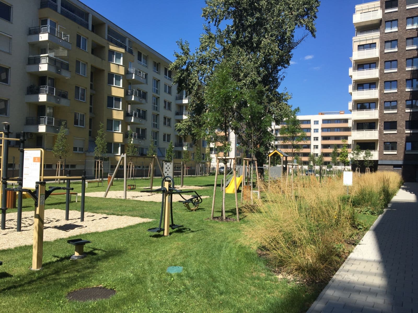 Prenájom bytu 2-izbový 51 m², Galvaniho, Ružinov, Bratislavský kraj Prenájom bytu 2-izbový 51 m², Galvaniho, Ružinov, Bratislavský kraj