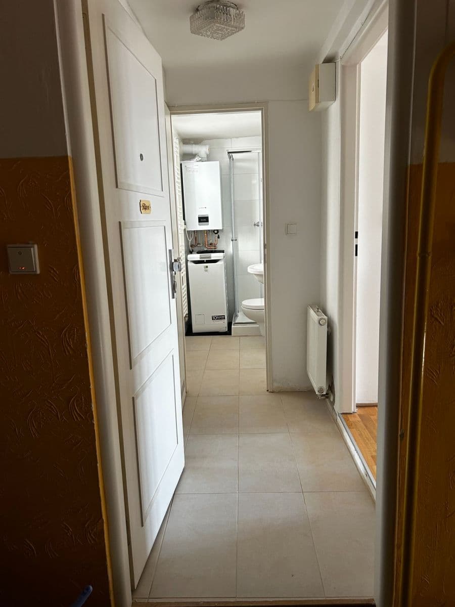 Prenájom bytu 1-izbový 27 m², Šlikova, Praha, Praha Prenájom bytu 1-izbový 27 m², Šlikova, Praha, Praha