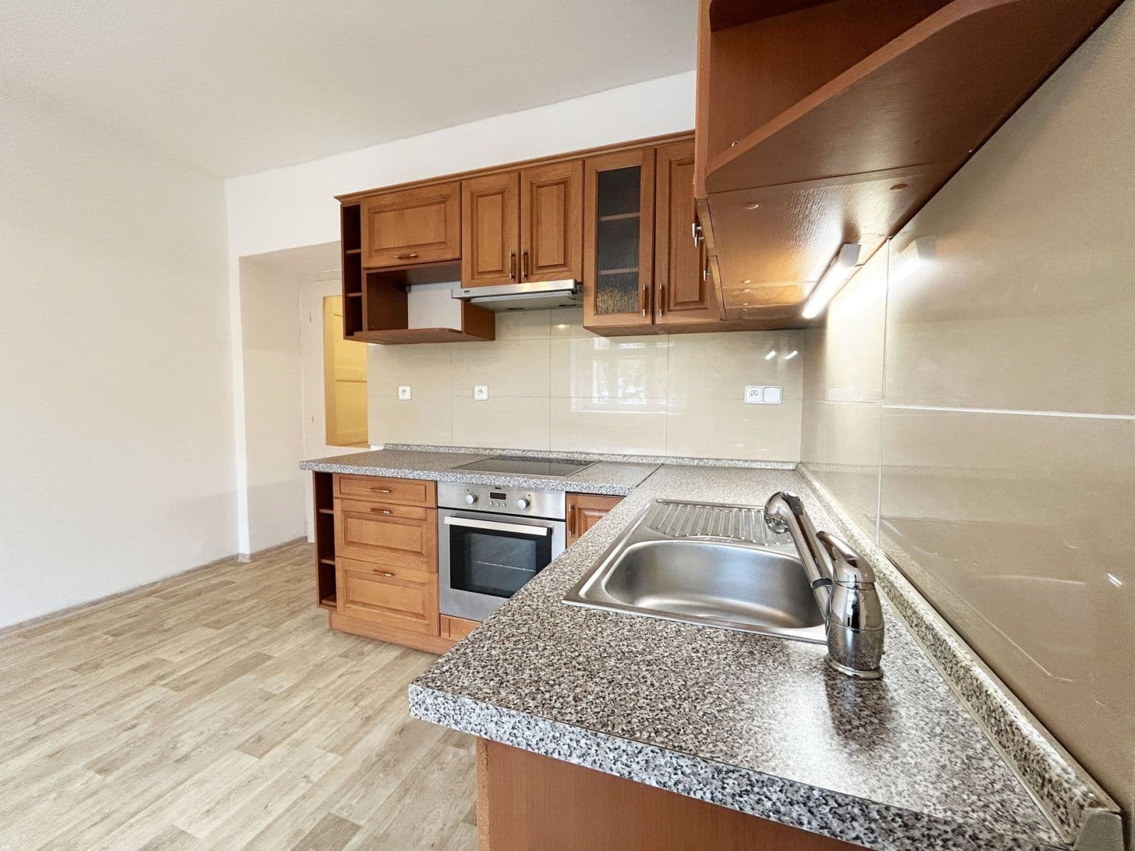 Prenájom bytu 1-izbový 24 m², Kounická, Praha, Praha Prenájom bytu 1-izbový 24 m², Kounická, Praha, Praha