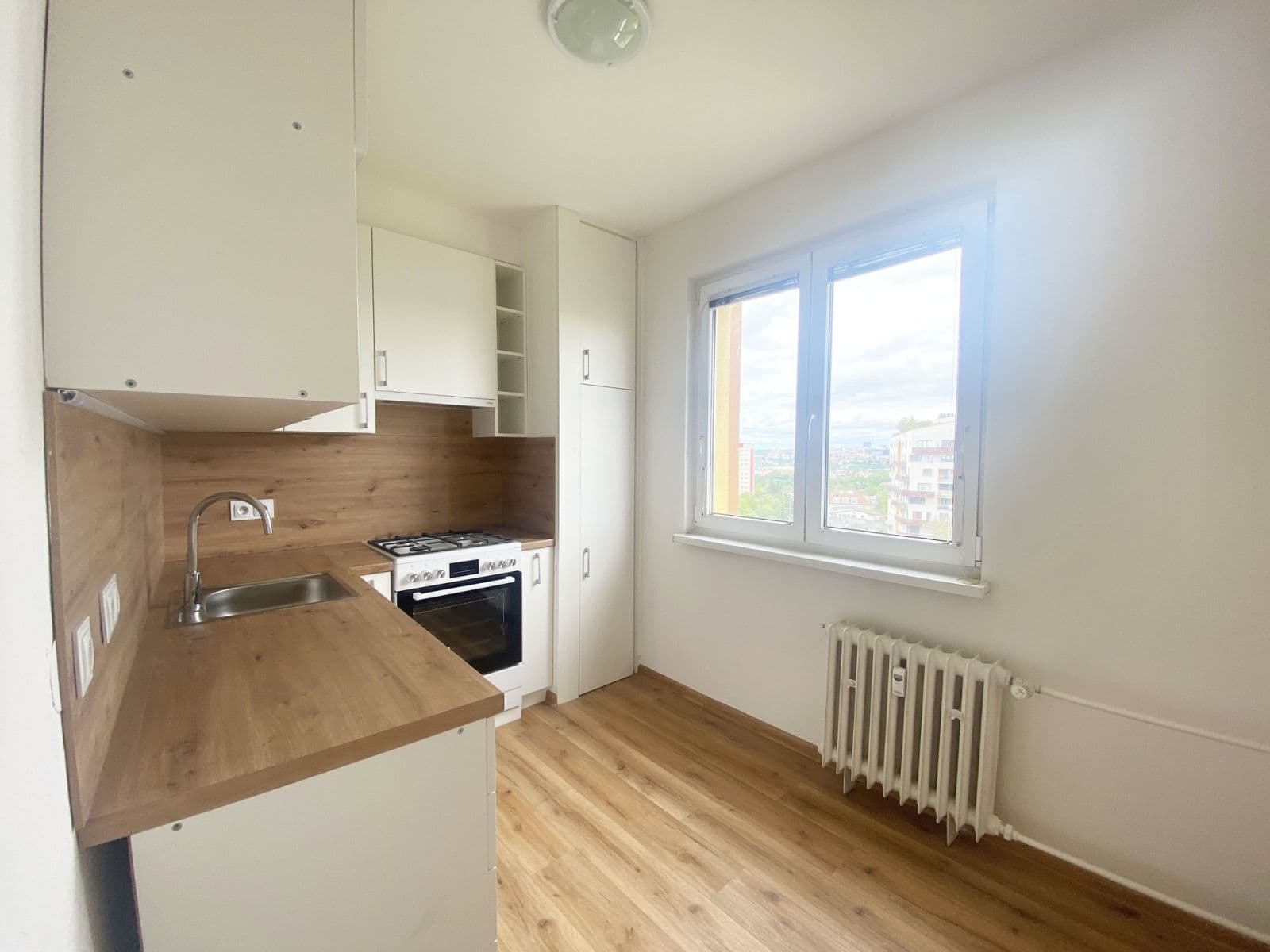 Prenájom bytu 2-izbový 55 m², Hyacintová, Praha, Praha Prenájom bytu 2-izbový 55 m², Hyacintová, Praha, Praha