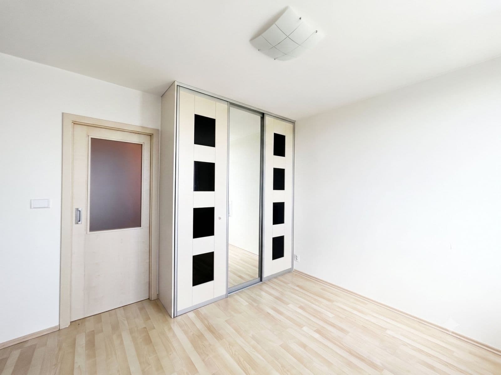 Prenájom bytu 3-izbový 78 m², Pšenčíkova, Praha, Praha Prenájom bytu 3-izbový 78 m², Pšenčíkova, Praha, Praha