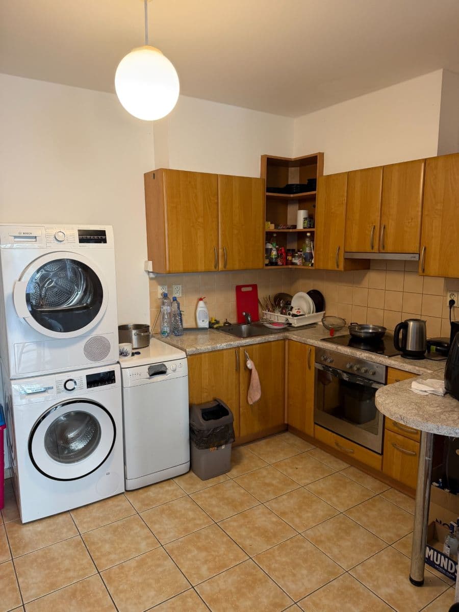 Prenájom bytu 3-izbový 78 m², Šternovská, Praha, Praha Prenájom bytu 3-izbový 78 m², Šternovská, Praha, Praha