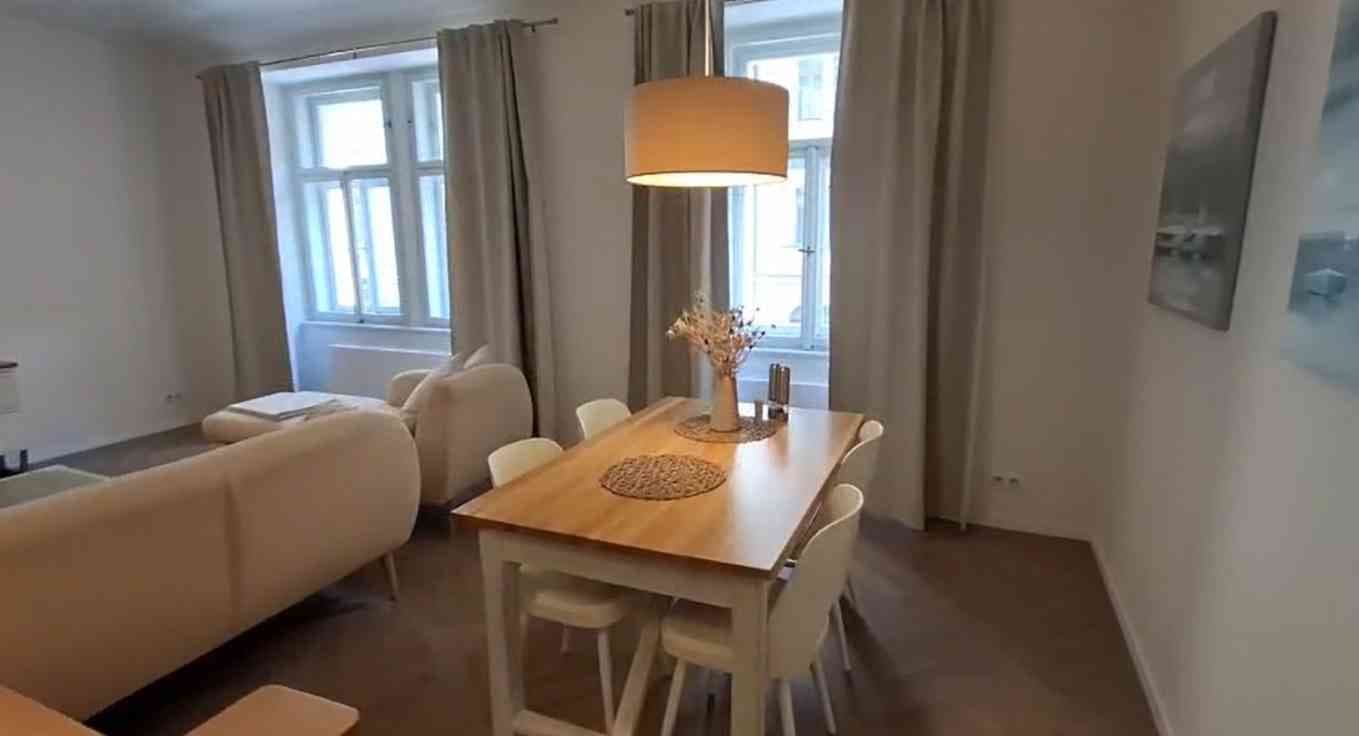 Prenájom bytu 2-izbový 74 m², Žatecká, Praha, Praha Prenájom bytu 2-izbový 74 m², Žatecká, Praha, Praha