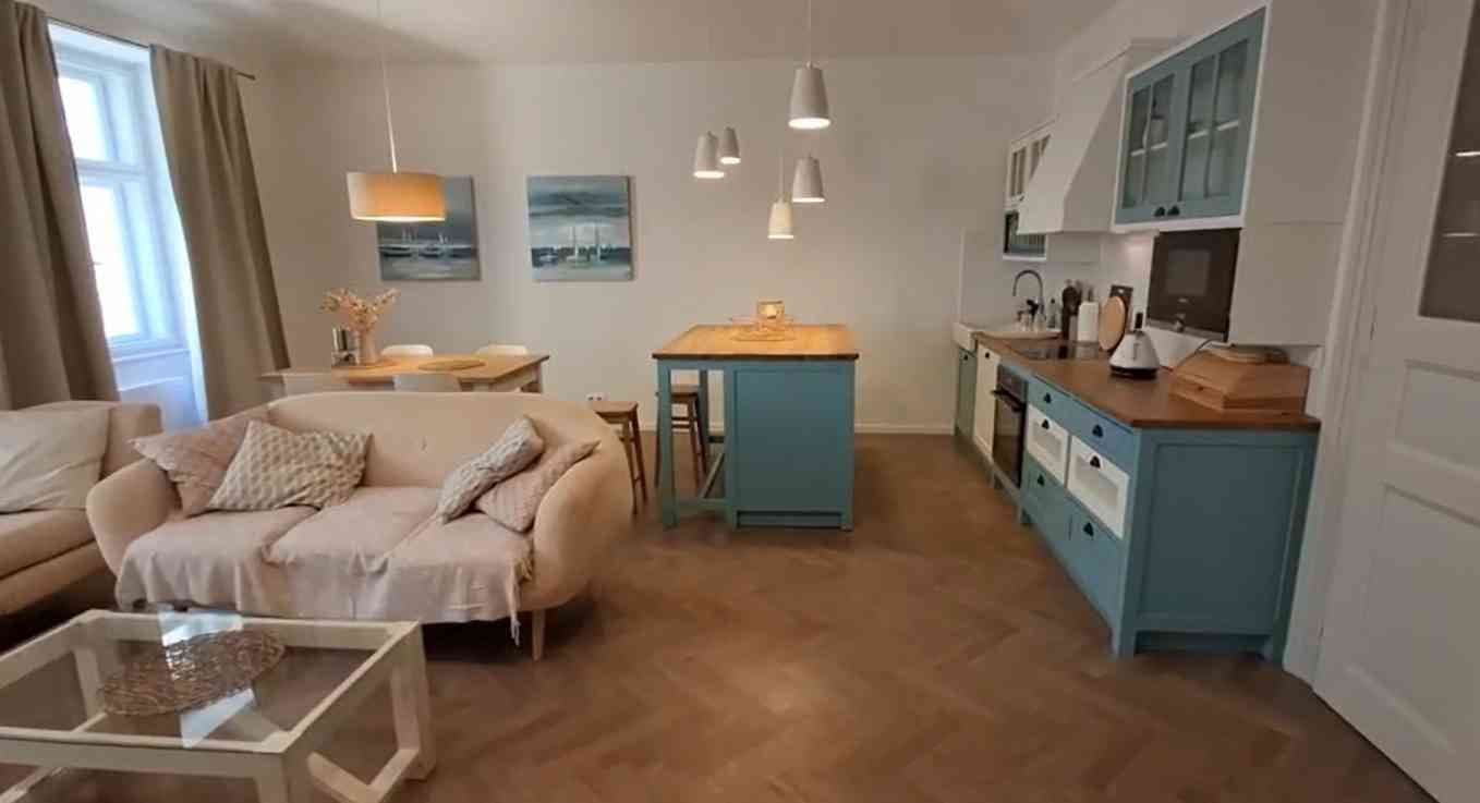 Prenájom bytu 2-izbový 74 m², Žatecká, Praha, Praha Prenájom bytu 2-izbový 74 m², Žatecká, Praha, Praha