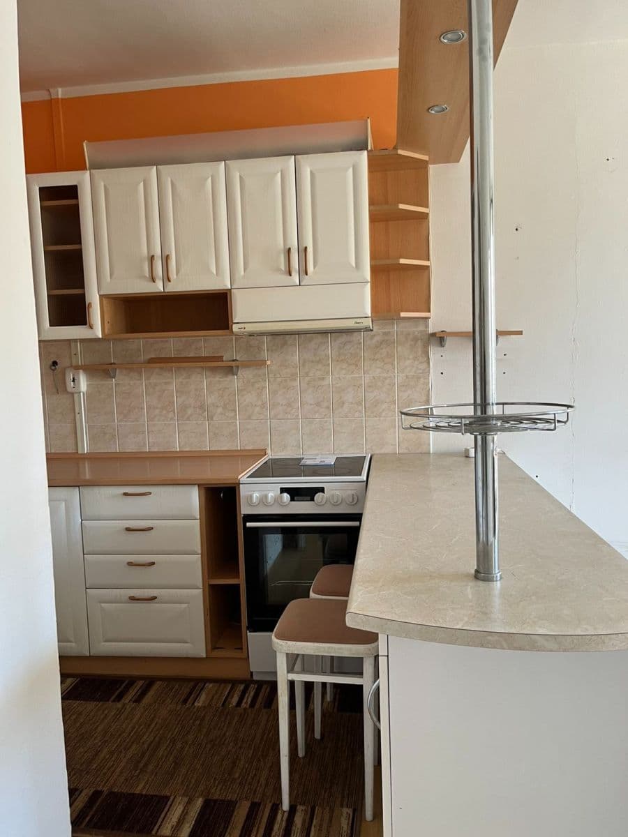 Predaj bytu 2-izbový 38 m², Okružní, Vsetín, Zlínský kraj Predaj bytu 2-izbový 38 m², Okružní, Vsetín, Zlínský kraj