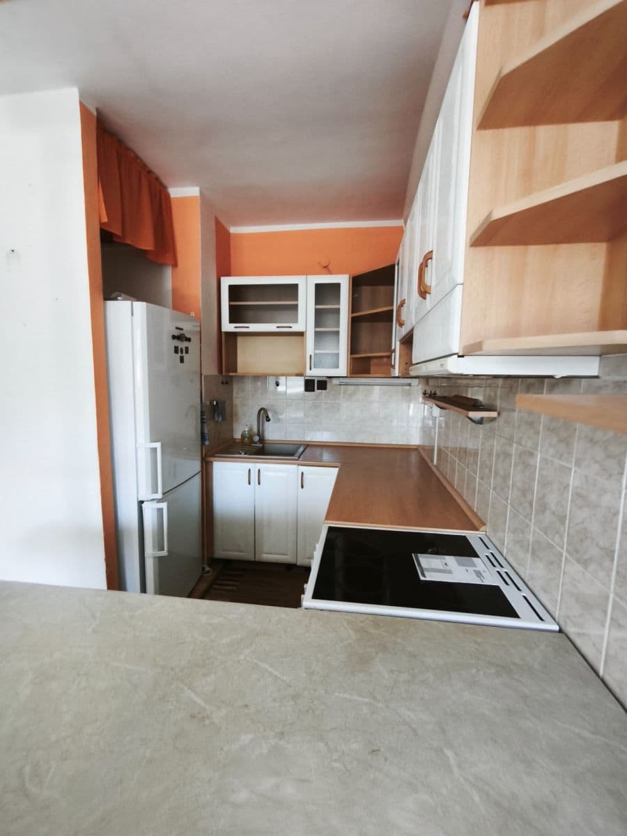 Predaj bytu 2-izbový 38 m², Okružní, Vsetín, Zlínský kraj Predaj bytu 2-izbový 38 m², Okružní, Vsetín, Zlínský kraj