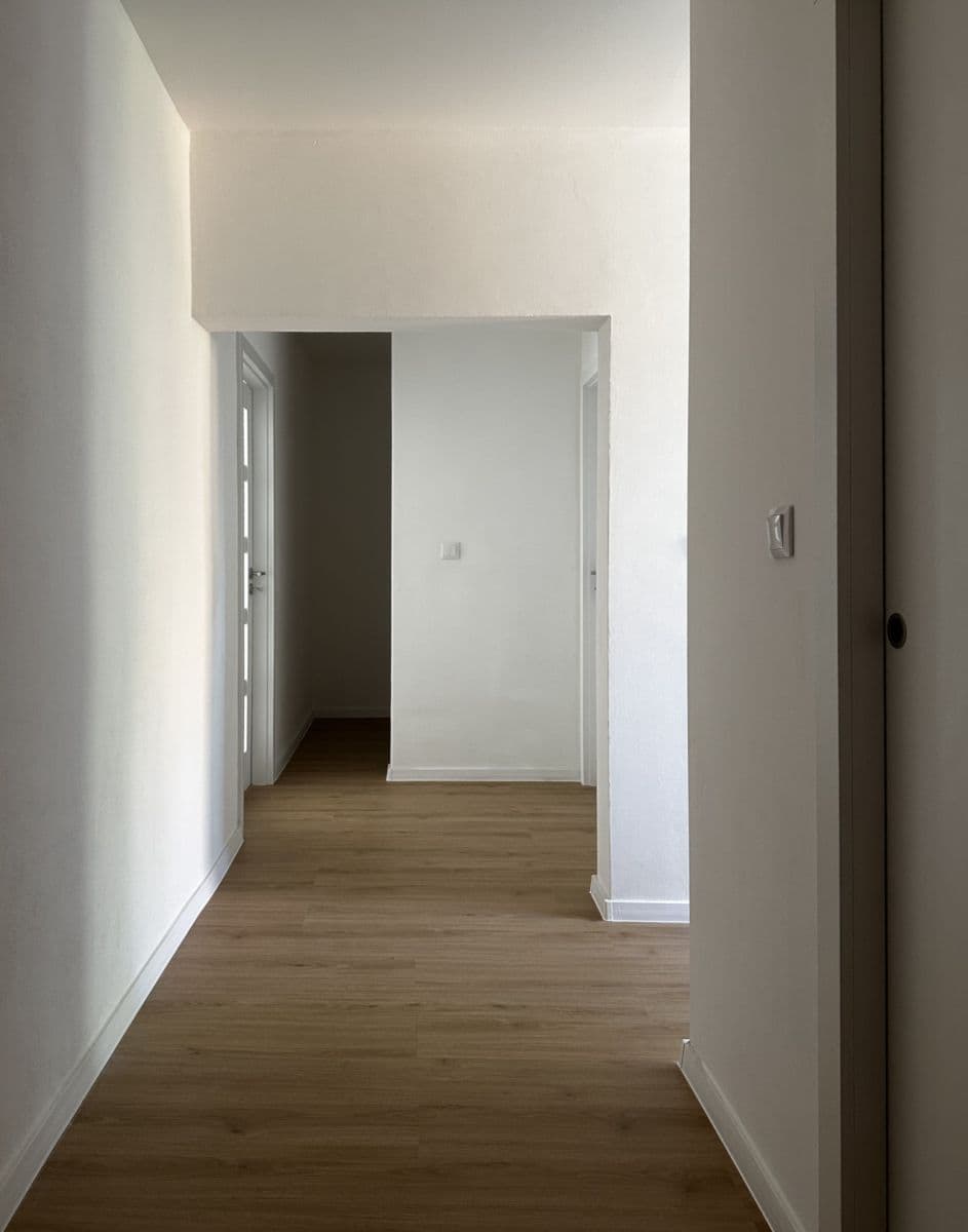Prenájom bytu 2-izbový 55 m², Lumírova, Ostrava, Moravskoslezský kraj Prenájom bytu 2-izbový 55 m², Lumírova, Ostrava, Moravskoslezský kraj